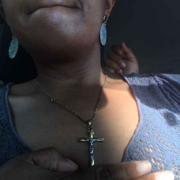 NWT Gold Plated Two Tone Crucifix w/ Chain Religious Jesus Christ Christian - Picture 4 of 4